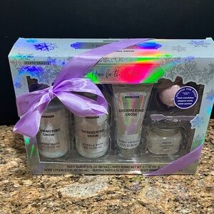 Shimmering Snow Bath & Body Set - Purple